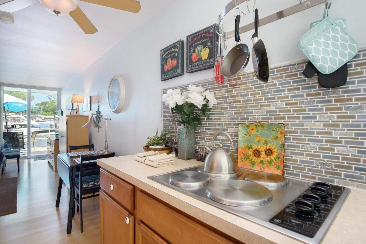 Waterside Suites Saugatuck Εξωτερικό φωτογραφία